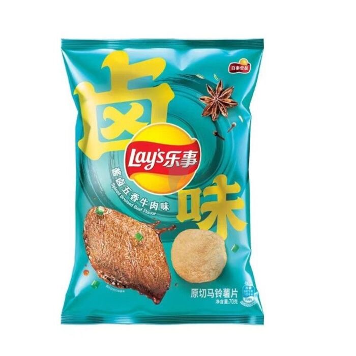 LAY'S Potato Crisps spiced braised beef flav 70g