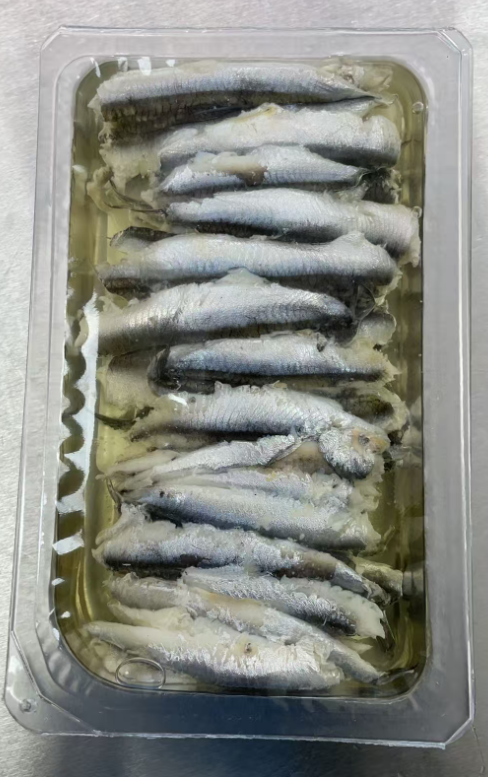 用葵花籽油腌制的凤尾鱼片200G